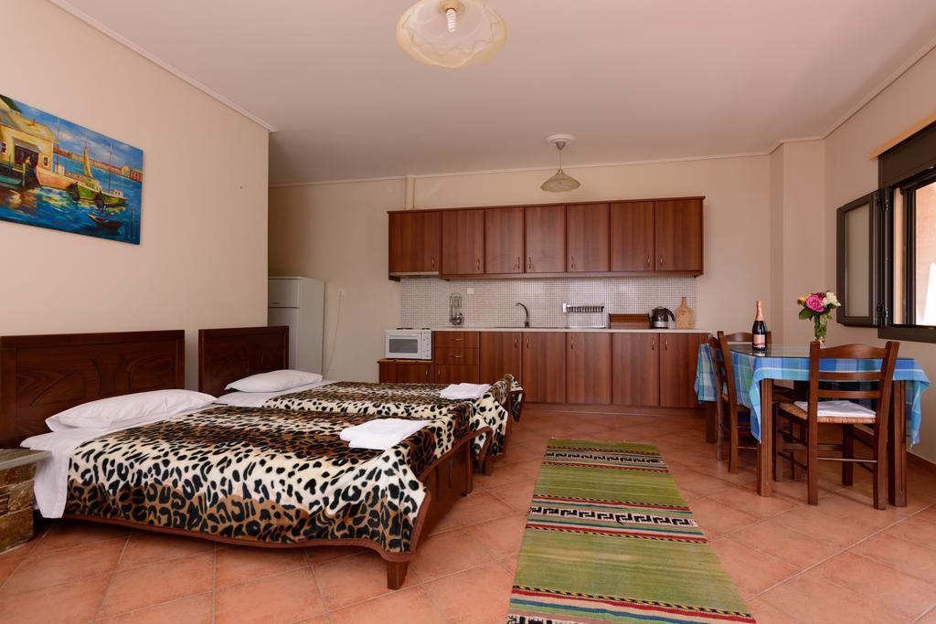 Makronas Apartments Каристос Экстерьер фото